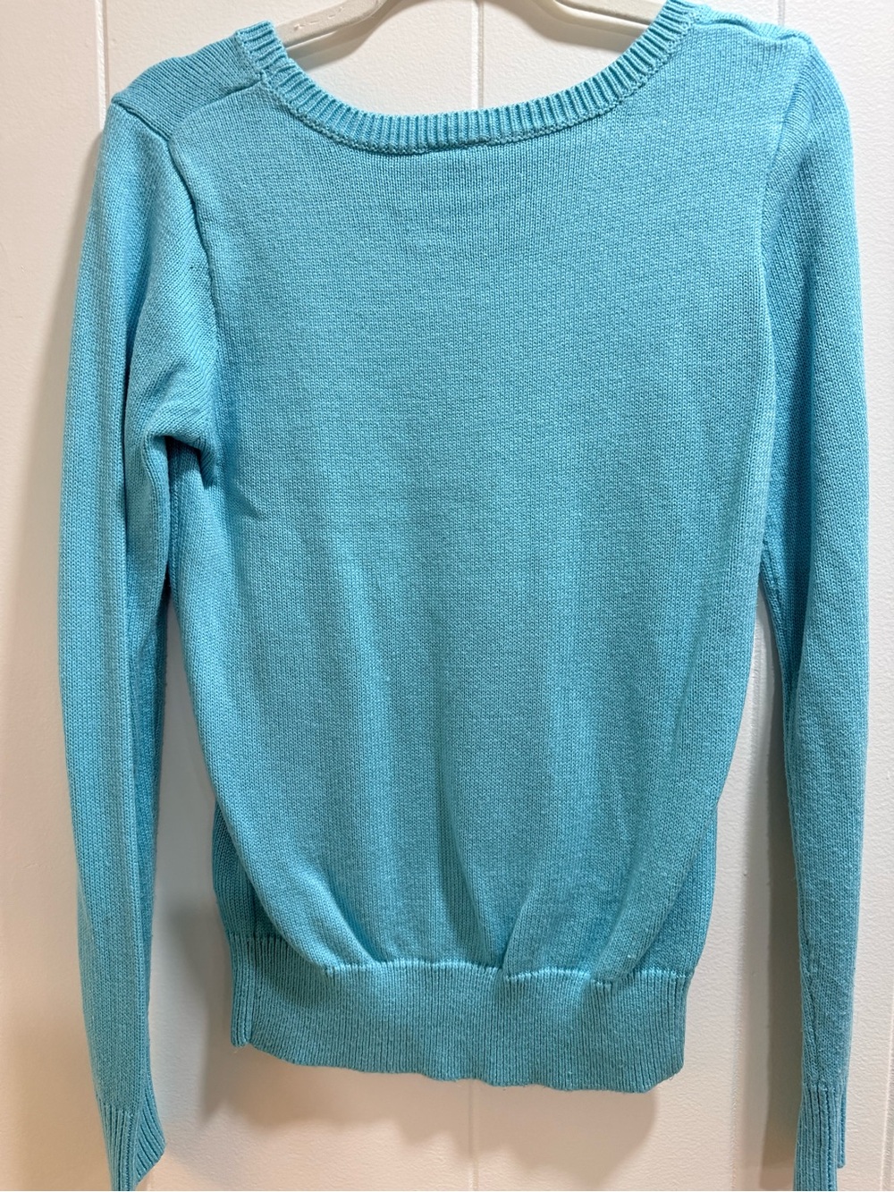 H&M Light Blue Minnie & Mickey Graphic Crewneck Sweater - Picture 2 of 7